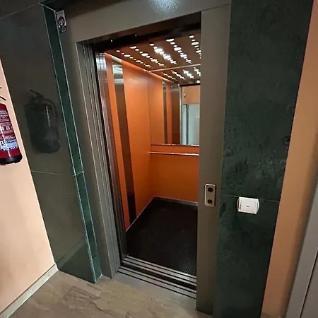 Piso Moderno En El Centro Historico A 3 Min Del Mar * Estepona
